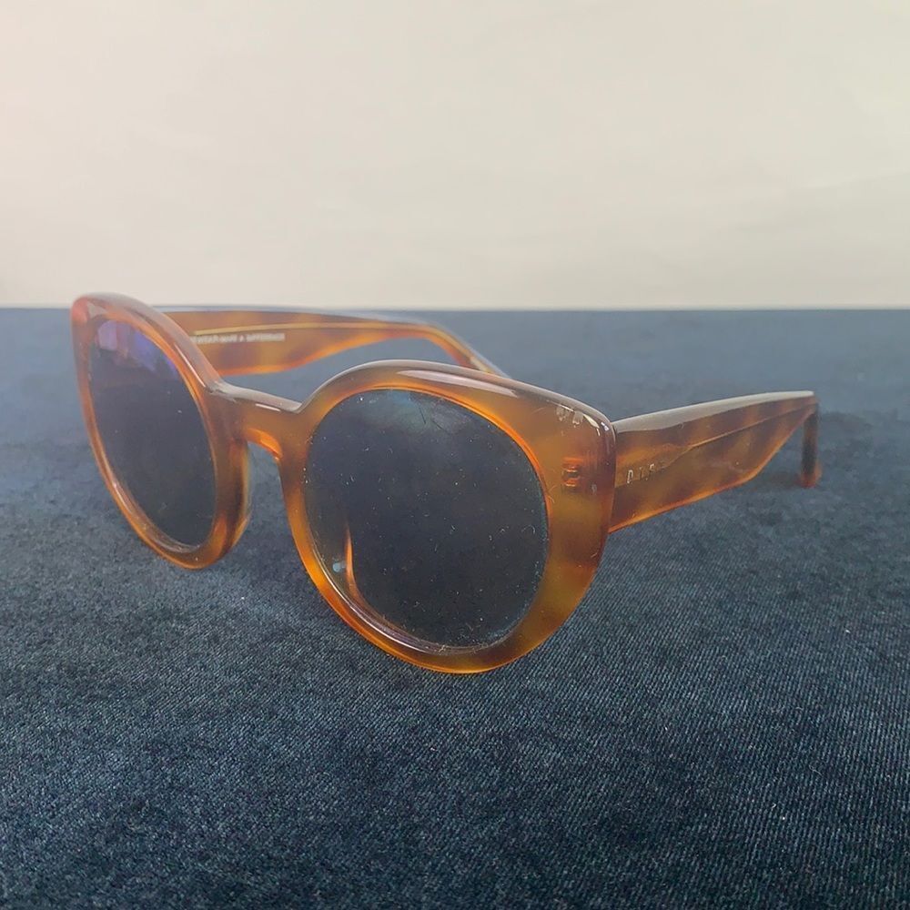 Diff Eyewear Large Tortoise Frame Sunglasses - image 1